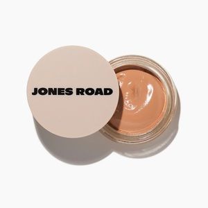 Jones Road WTF Foundation in Beige